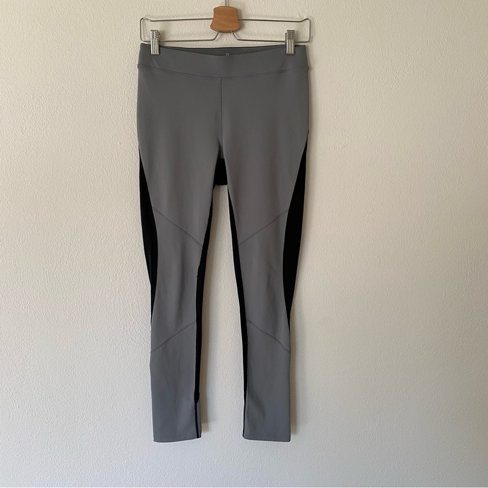 Athleta Homestretch Run Tight Cobblestone Leggings Women's Size Small Gray Black